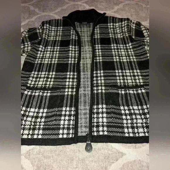 Tally Ho Black and White Cardigan High Neck Size Large - Picture 4 of 6